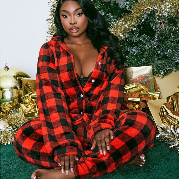 NWOT Baby It's Cold Plush PJ Pant Set - Red/Black - Picture 5 of 7